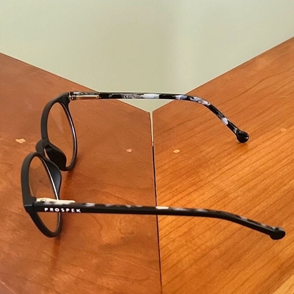 PROSPEK KIDS K317 BLUE LIGHT FILTER GLASSES - Picture 3 of 7